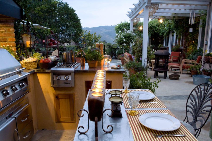outdoor kitchens contractors