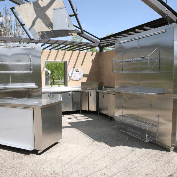 Choosing High-Quality Outdoor Kitchen Appliances